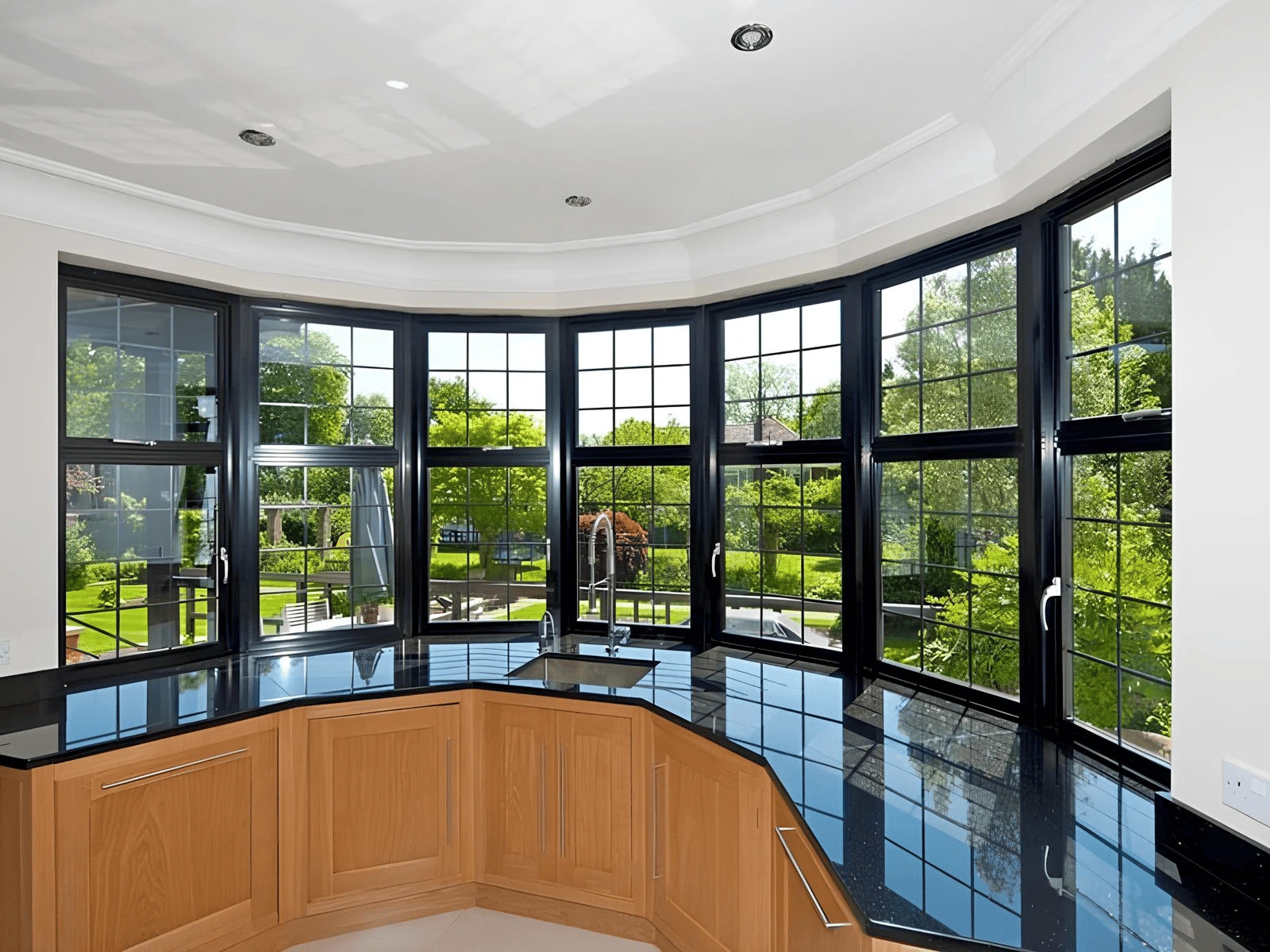 Алюминиевые и пластиковые окна, двери, входные группы, тамбура